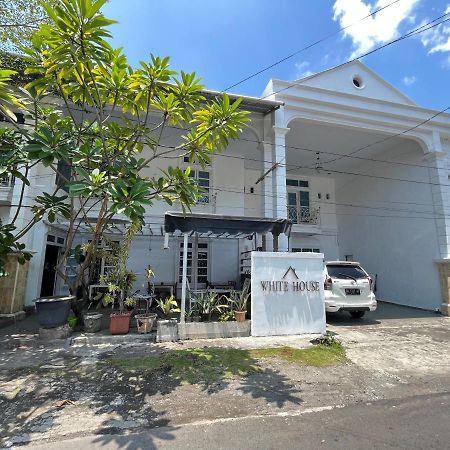 Reddoorz Near Kantor Walikota Manado Zewnętrze zdjęcie