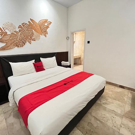 Reddoorz Near Kantor Walikota Manado Zewnętrze zdjęcie