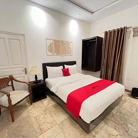 Reddoorz Near Kantor Walikota Manado Zewnętrze zdjęcie