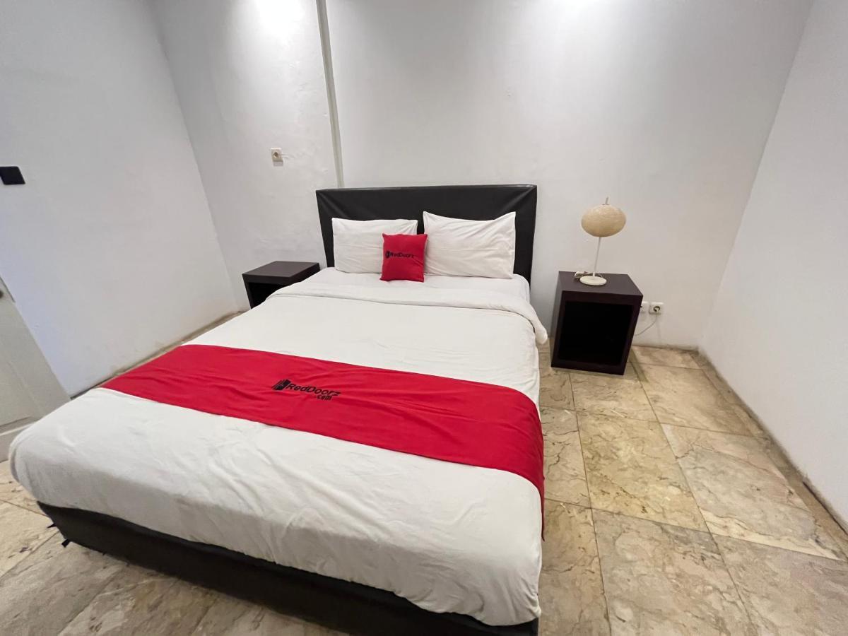 Reddoorz Near Kantor Walikota Manado Zewnętrze zdjęcie