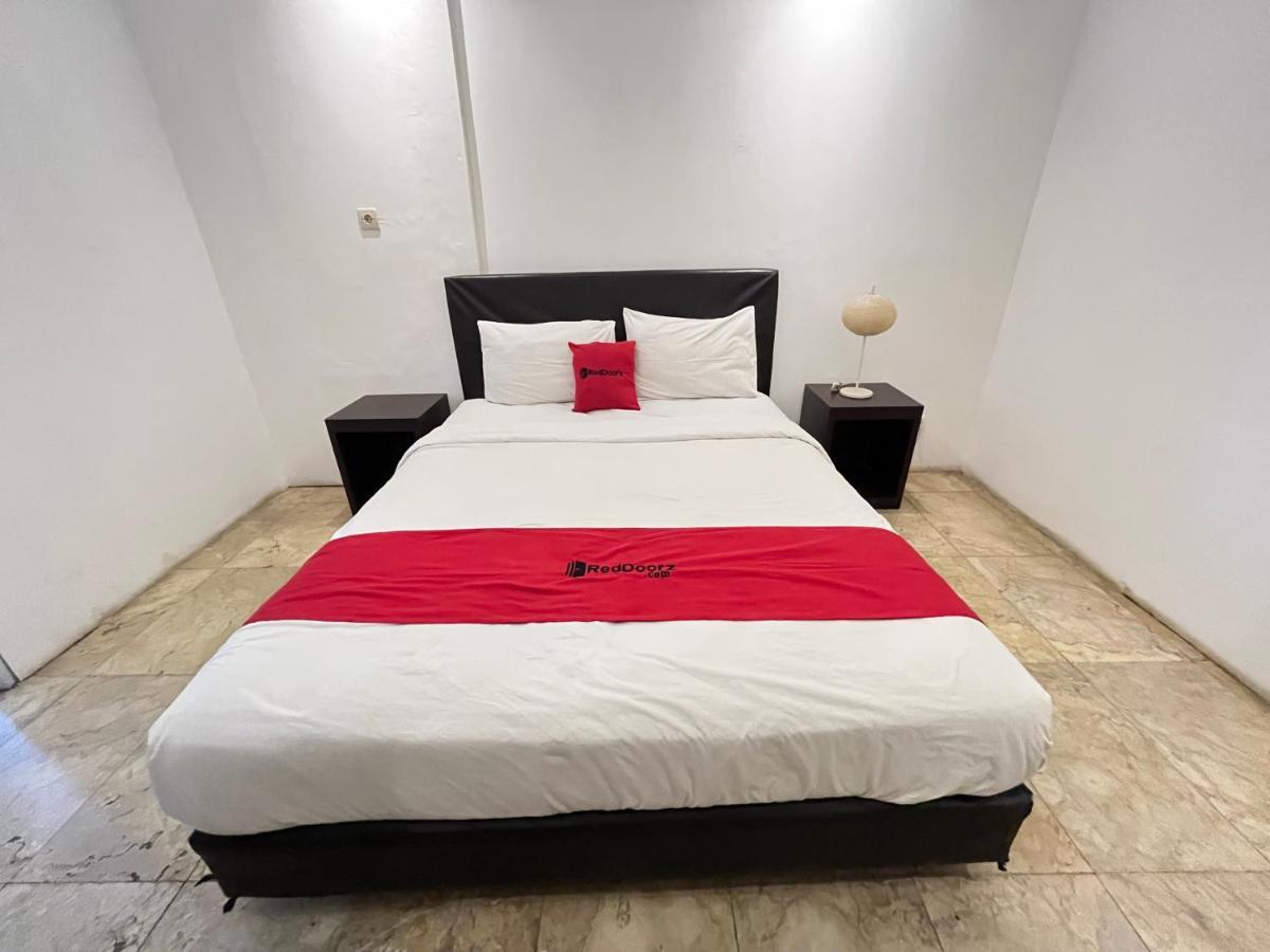 Reddoorz Near Kantor Walikota Manado Zewnętrze zdjęcie