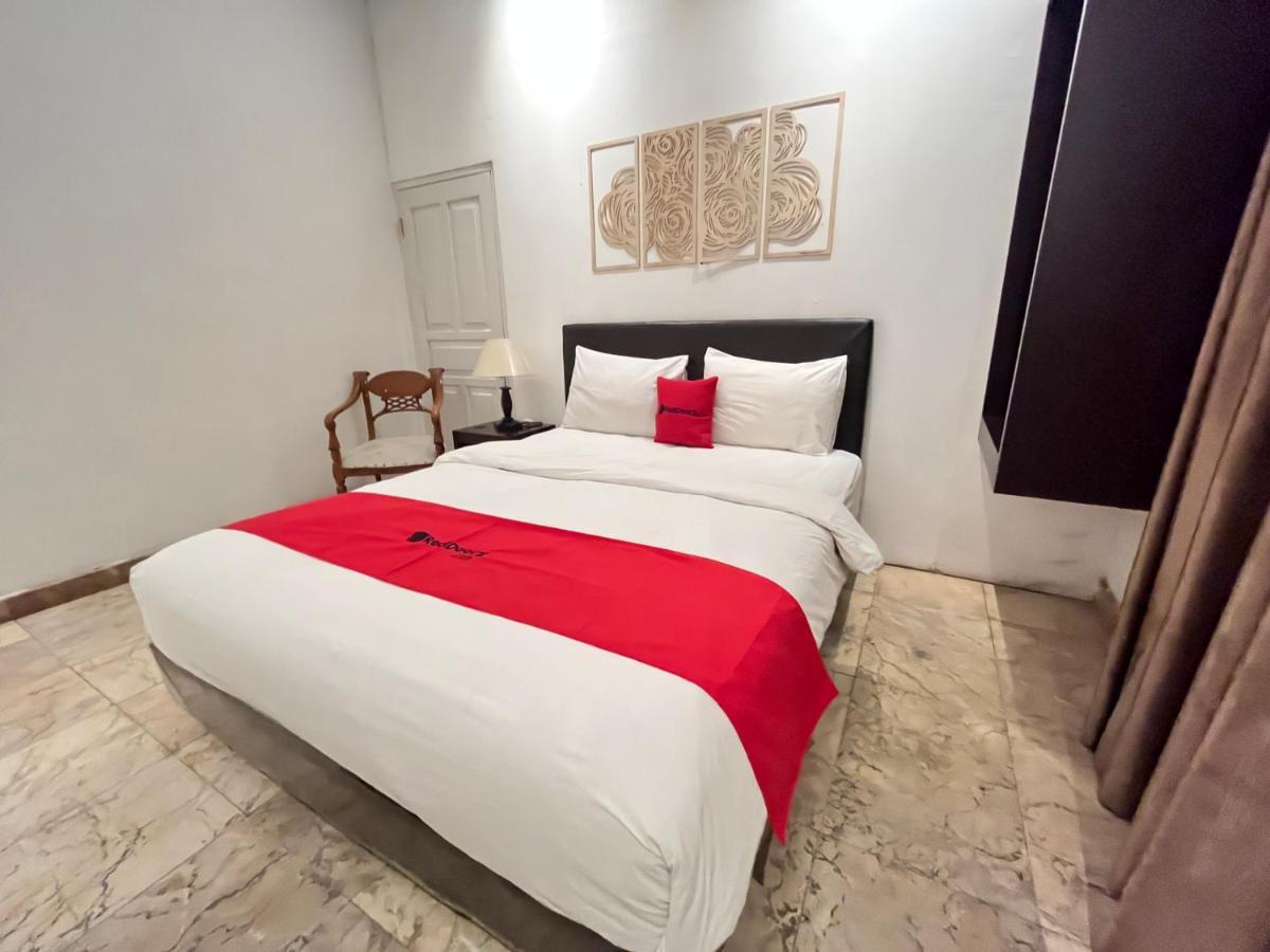 Reddoorz Near Kantor Walikota Manado Zewnętrze zdjęcie