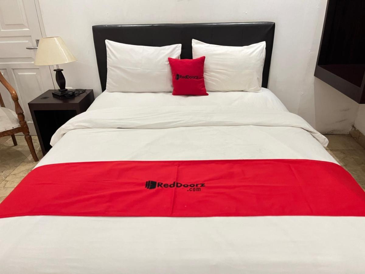 Reddoorz Near Kantor Walikota Manado Zewnętrze zdjęcie