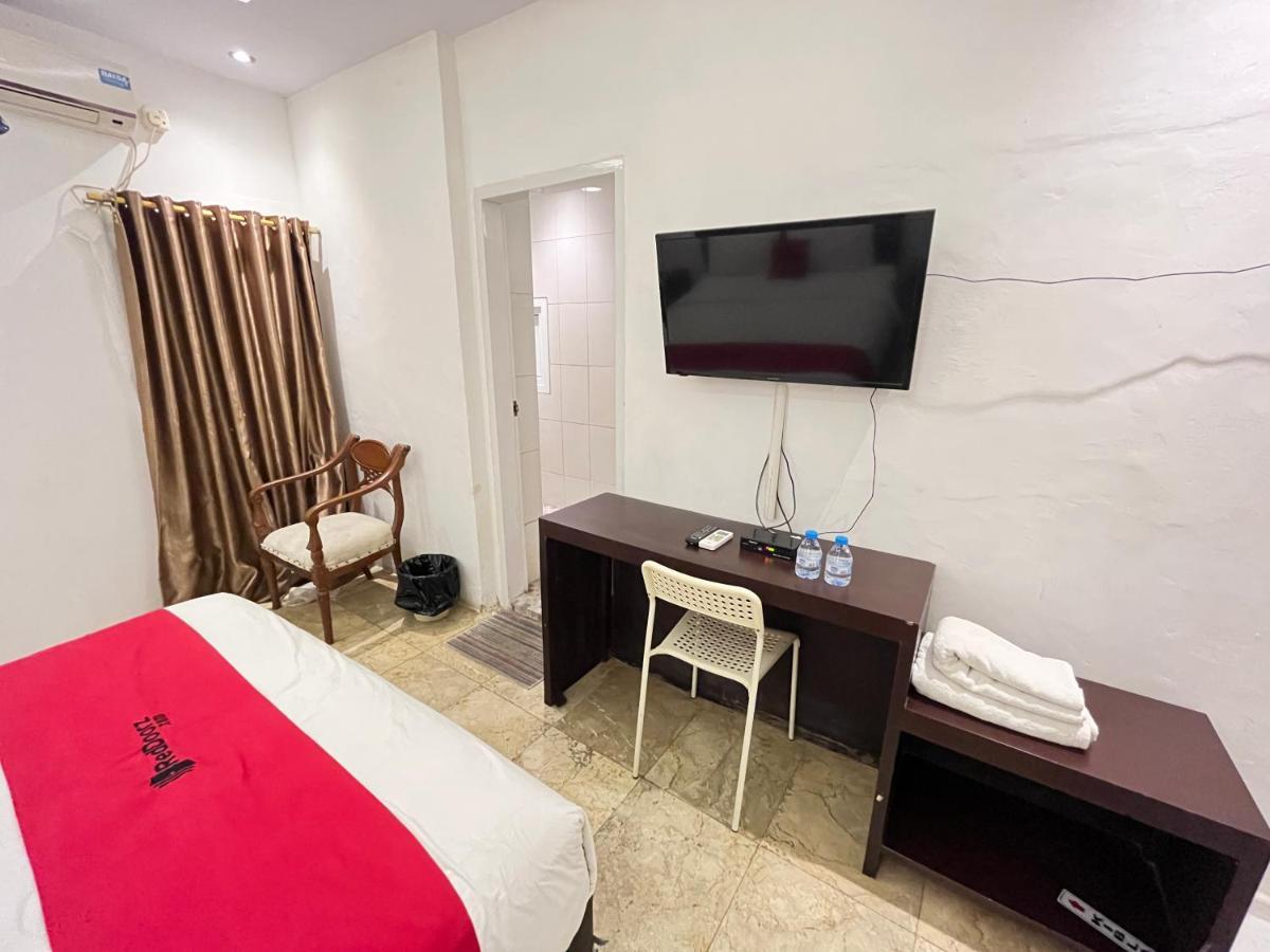 Reddoorz Near Kantor Walikota Manado Zewnętrze zdjęcie